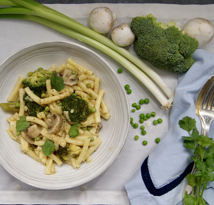 One-pot pasta aux champignons, brocoli et petits pois