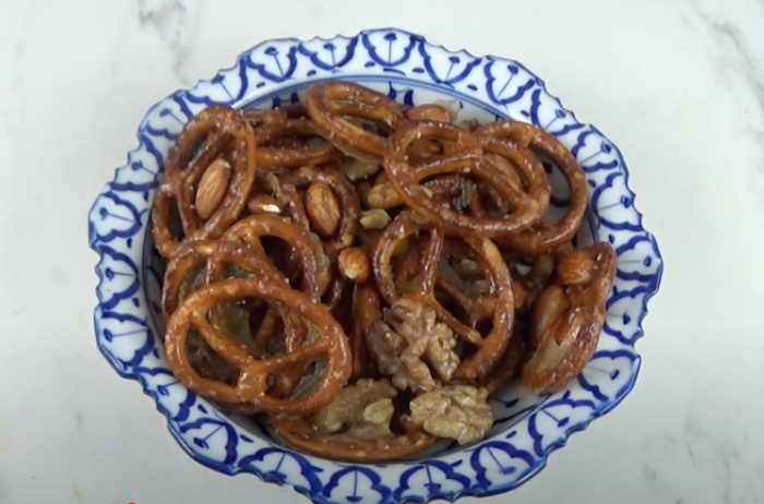 Sweet’n Sour Bretzels