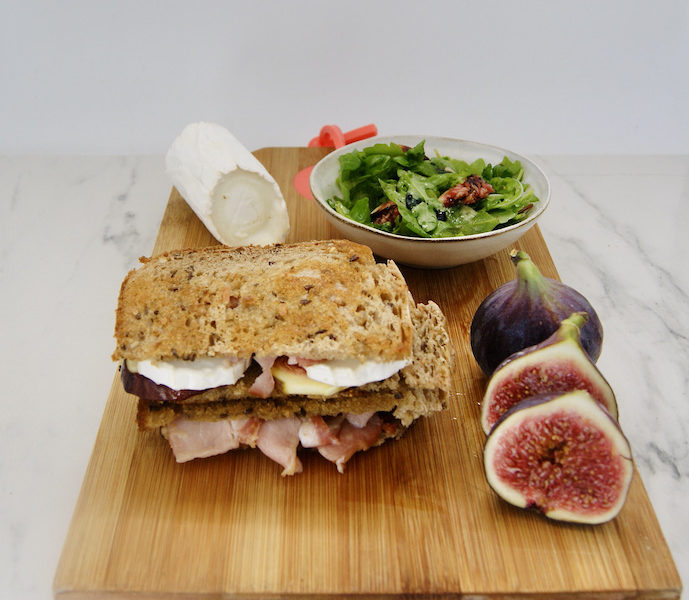 Croque-monsieur, chèvre et figues