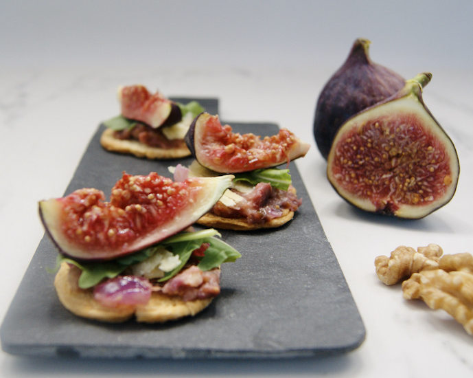 Toasts à la crème de figues