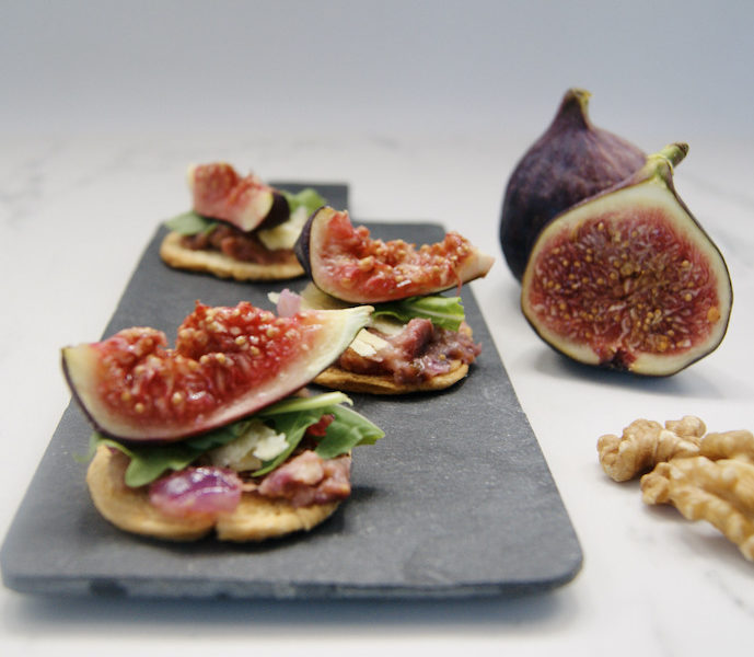 Toasts à la crème de figues