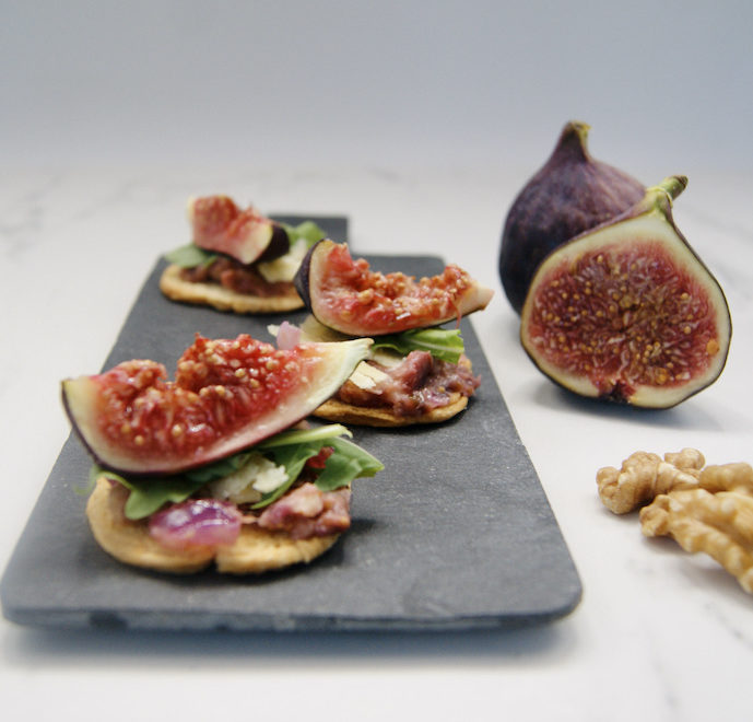 Toasts à la crème de figues