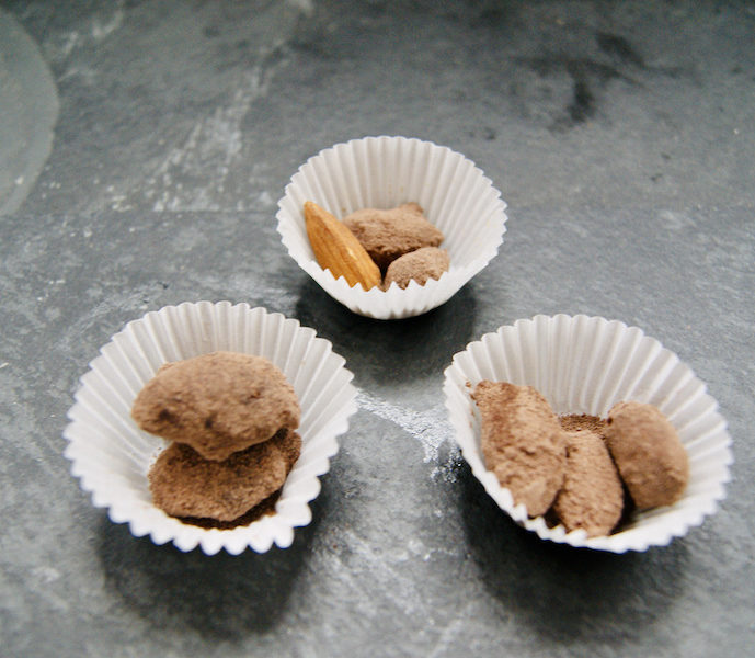 Pralines au chocolat noir