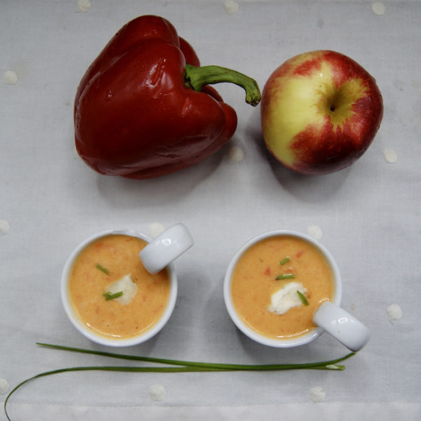 Petite soupe de poivron et de pomme