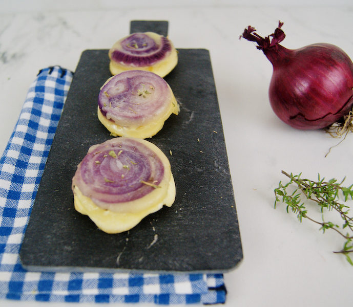 Mini-tatin d’oignons rouges au fromage de raclette