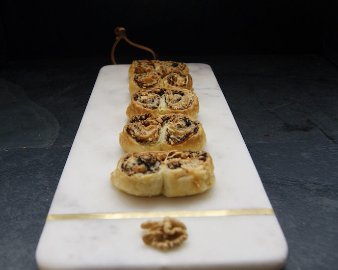 Biscuits palmiers tapenade et noix