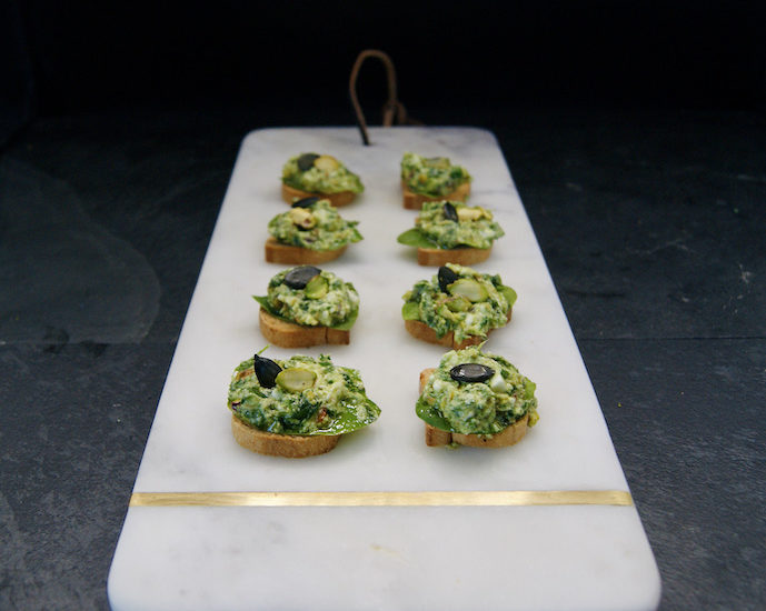 Toasts au pesto de feta