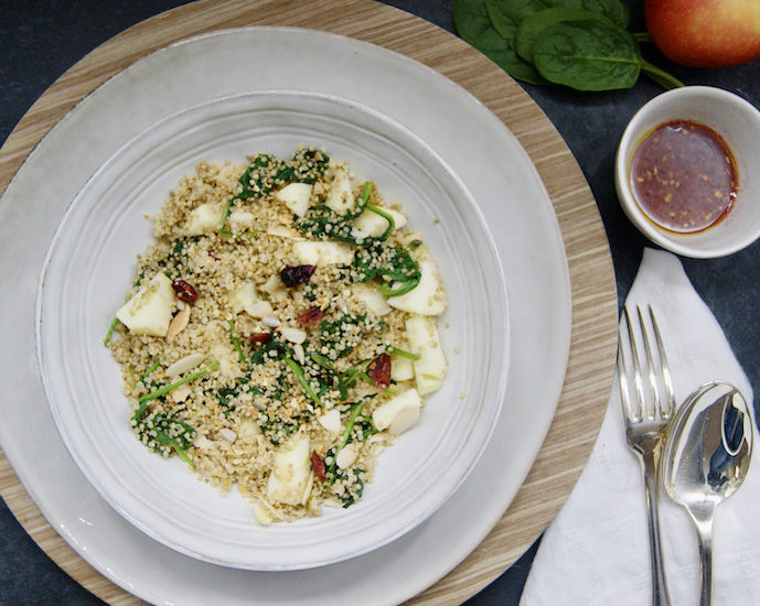Salade de quinoa aux pommes et épinards
