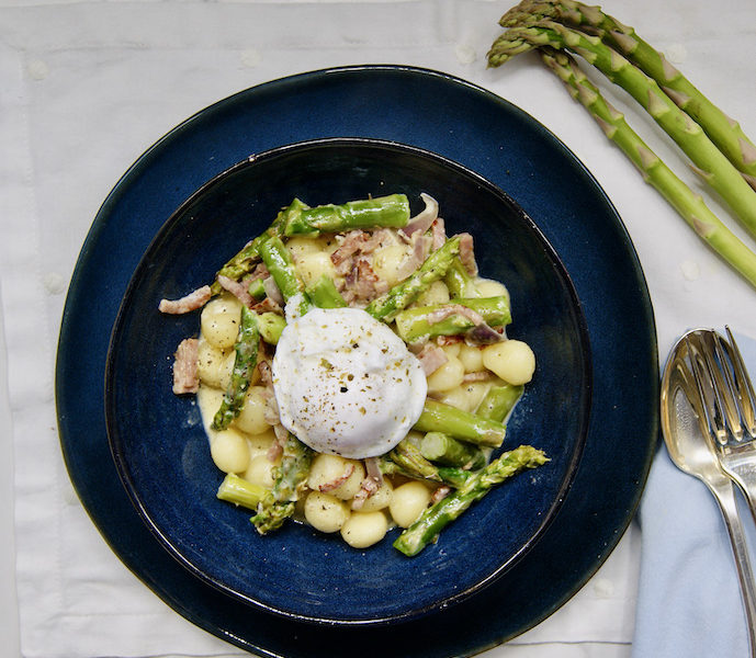 Gnocchi aux asperges et oeuf poché