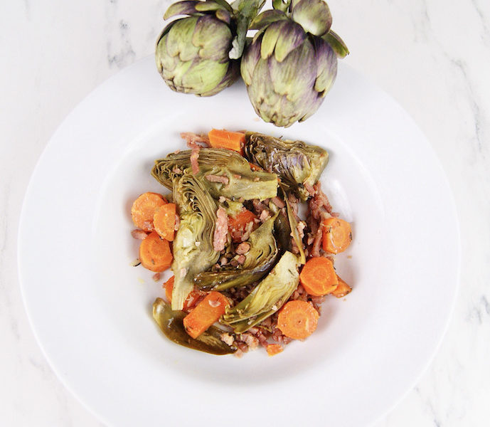 Artichauts et petits légumes aux lardons