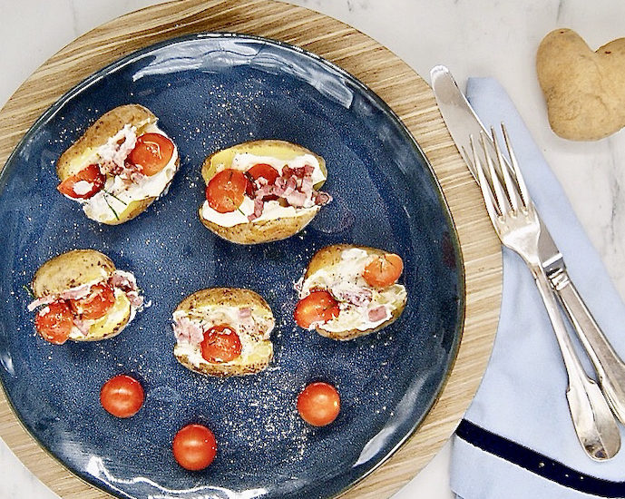 Pommes de terre farcies au fromage frais et lardons
