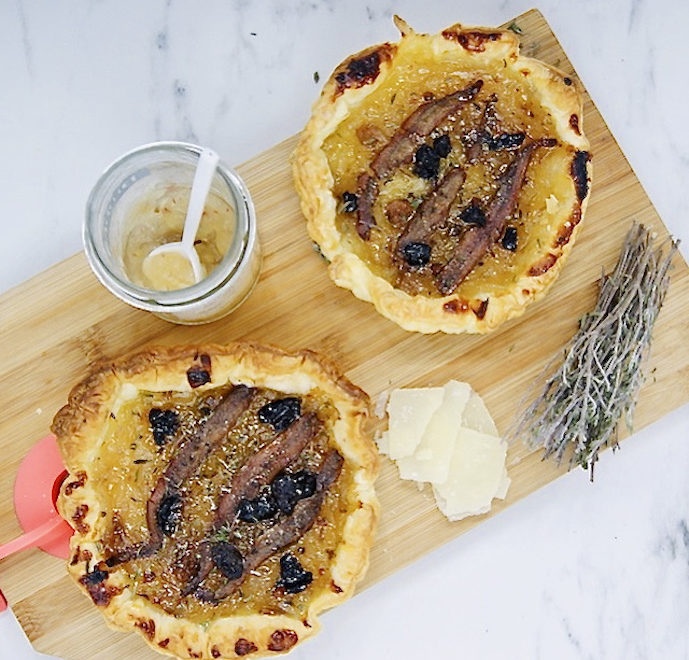 Tarte au confit d’oignons et aux anchoix