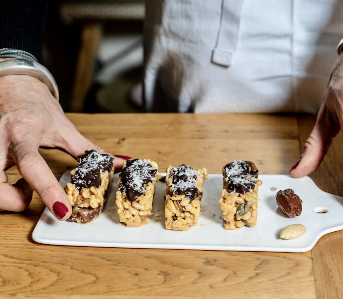 Barres aux dattes, noix et riz soufflé