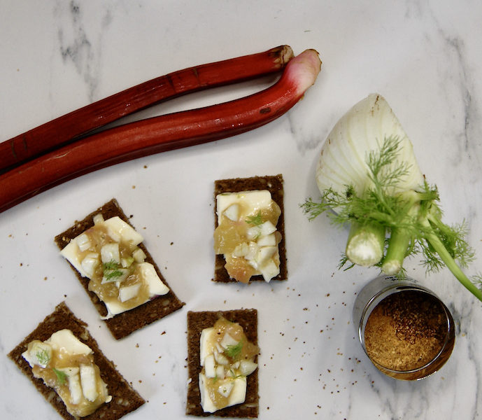 Canapé à la rhubarbe