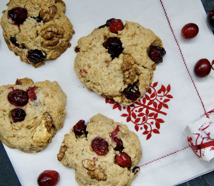 Cookies vegan aux noix et airelles fraîches