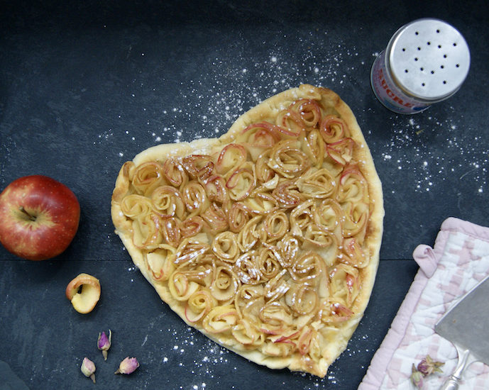 Tarte aux roses de pommes de Saint Valentin