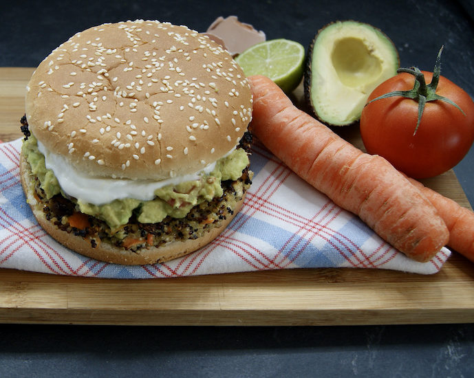 Burger au quinoa et guacamole