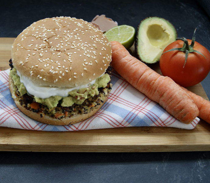 Burger au quinoa et guacamole