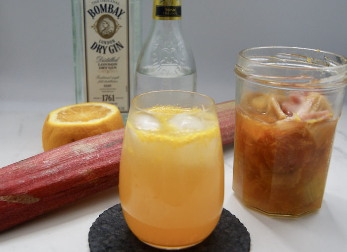 Cocktail Gin rhubarbe