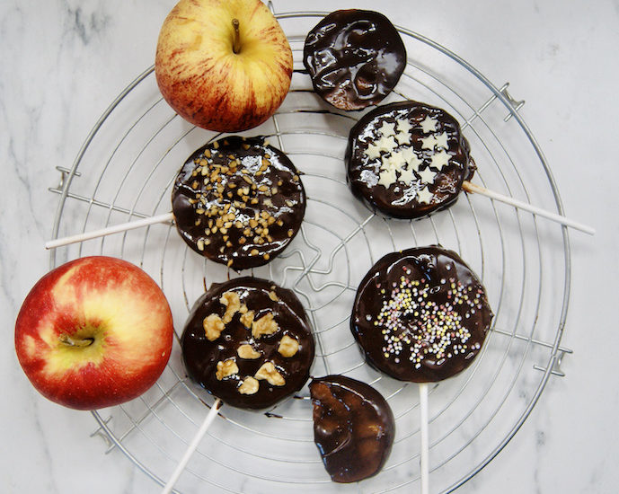 Sucettes de pommes au chocolat