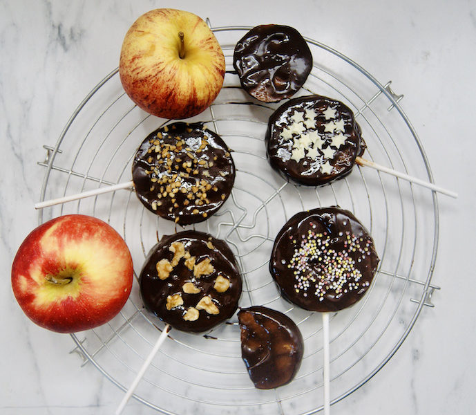 Sucettes de pommes au chocolat