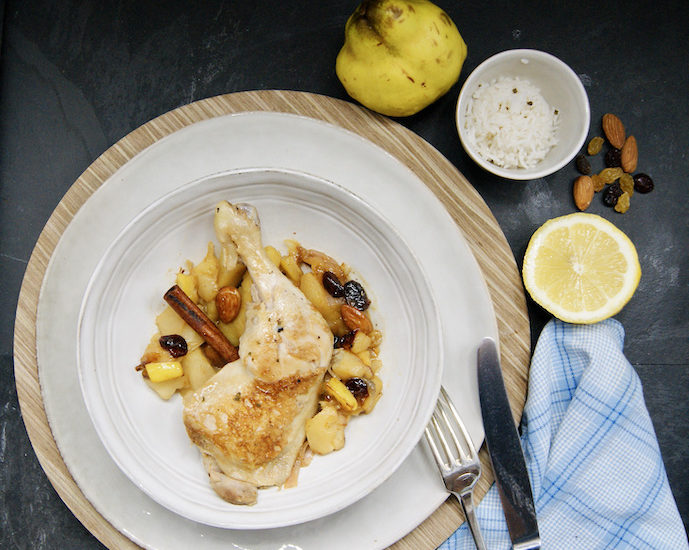 Casserole de poulet aux coings, amandes et raisins secs