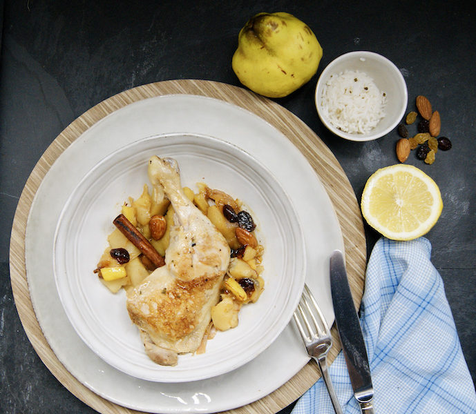 Casserole de poulet aux coings, amandes et raisins secs
