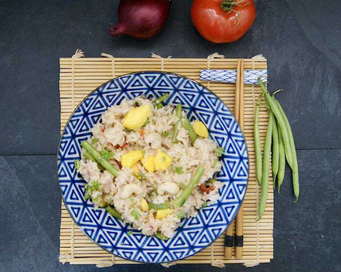 Riz sauté thaï aux haricots verts et à la mangue